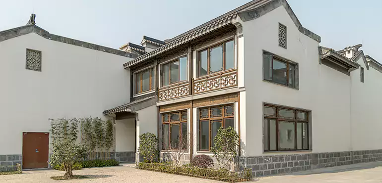 We Help Overland Park Homeowners Sell Squatter-Occupied Houses Quickly and Safely